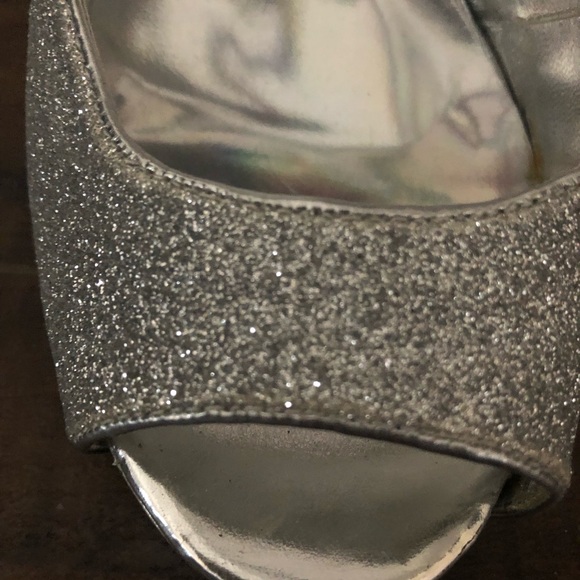 Camille La Vie silver high heel sandals size 6 - Picture 8 of 15
